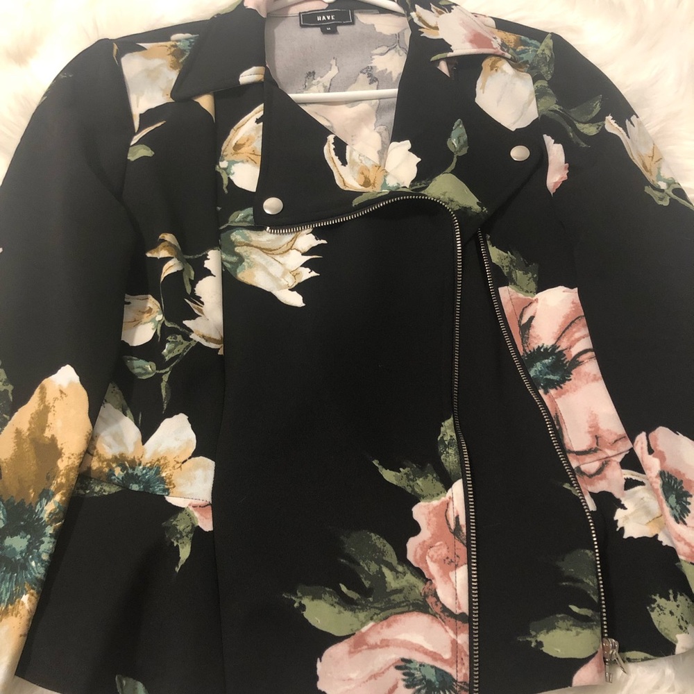 blazer - Picture 2 of 2